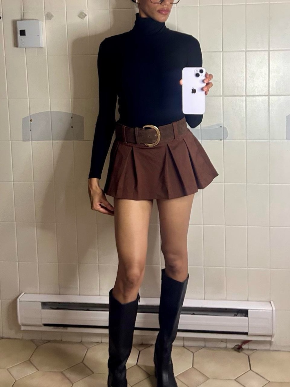 Aritzia Sunday Best Brown Pleated Mini Skirt - Picture 2 of 6
